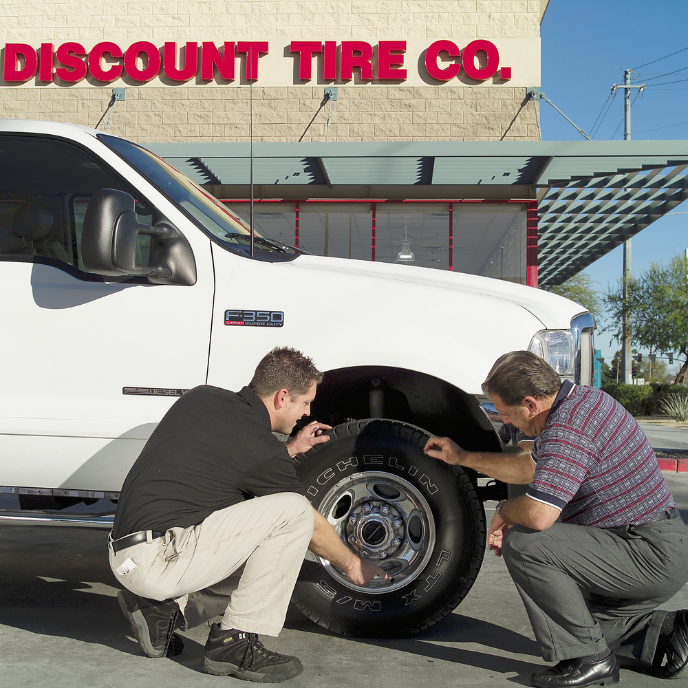 DiscountTireCompanyCustomerTireCheck