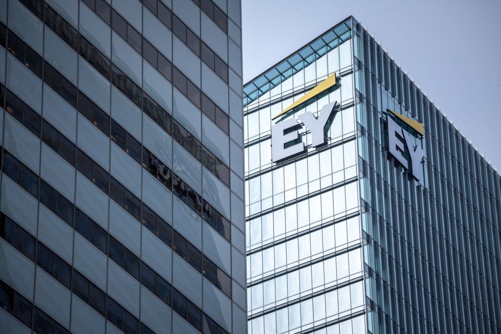 EY Promotes Record 1,033 to Partner Worldwide