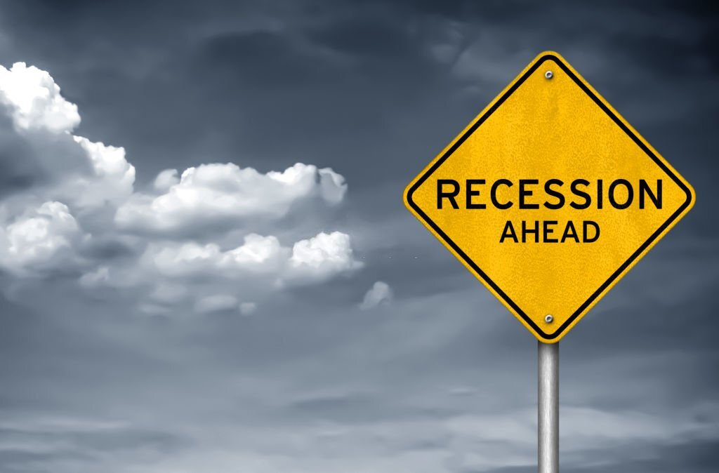 There is a 70% Chance This Year of a Recession in the U.S., Economists Say