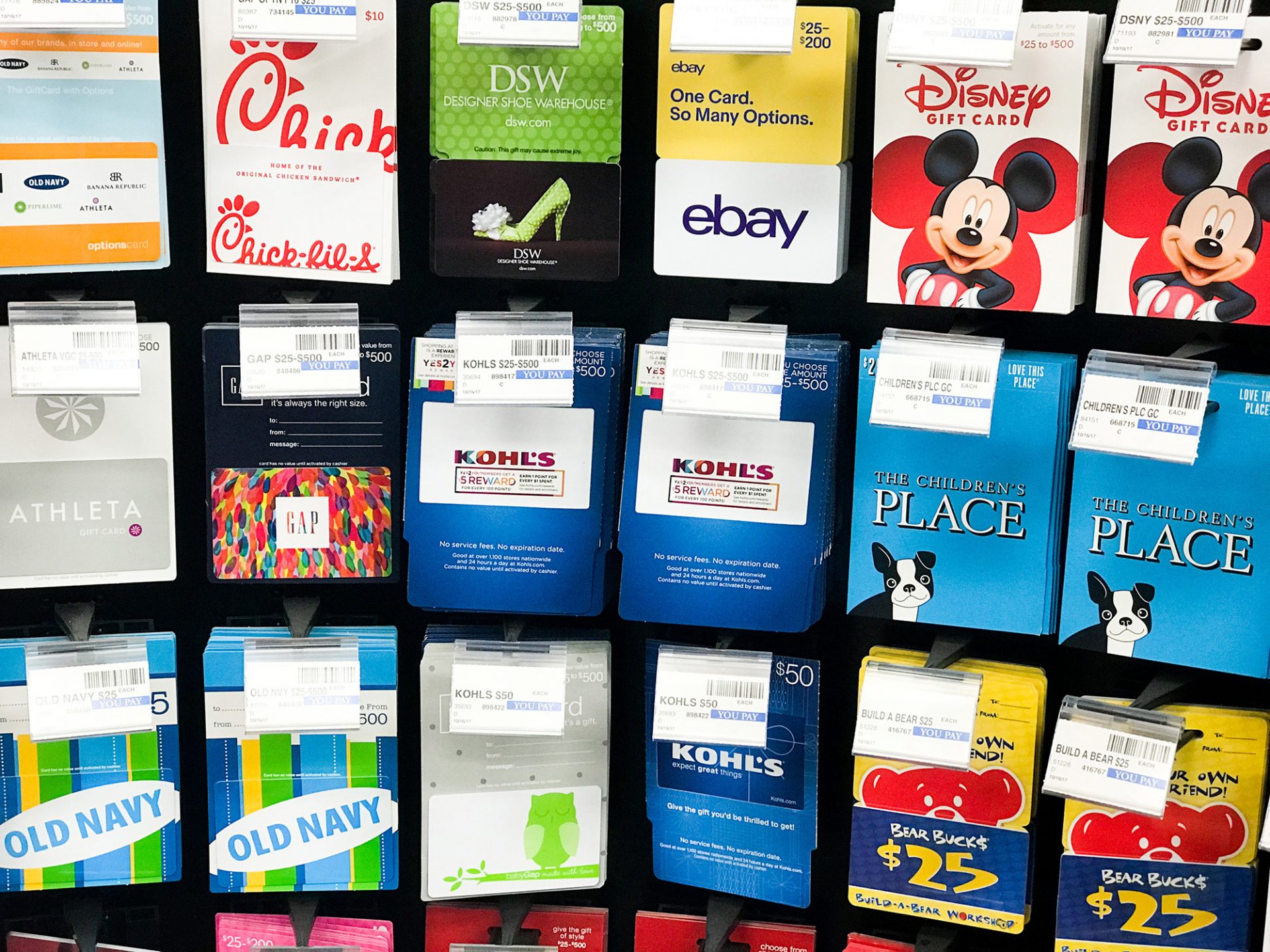 43% of Americans Have at Least One Unused Gift Card, Survey Finds