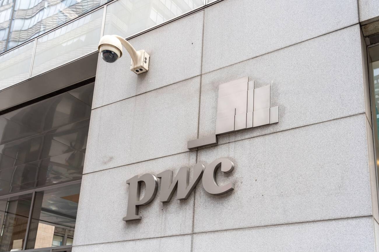 PwC Locks Down Top Spot in Vault’s Best Accounting Firms Ranking for 2025