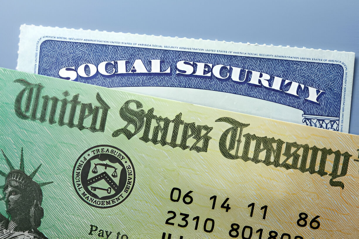 Voters Want Ultra-Rich to Pay More Taxes to Save Social Security, Poll Shows